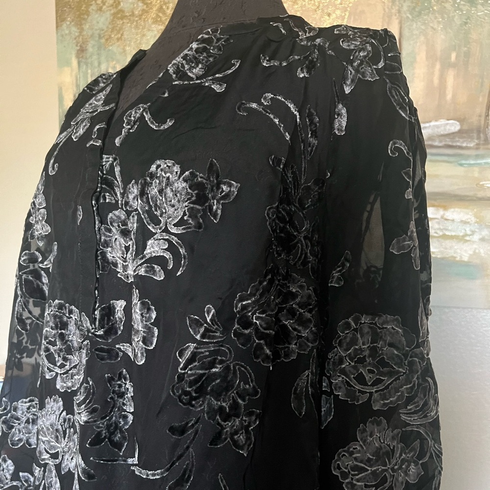 🆕 𝐓𝐨𝐫𝐫𝐢𝐝 Blouse - Picture 2 of 15
